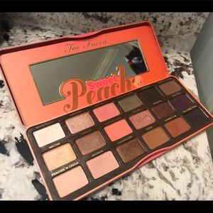 Too Faced Sweet Peach Eyeshadow Palette